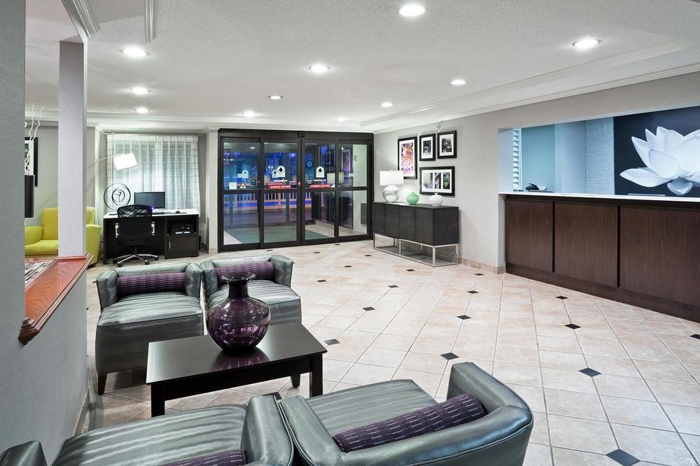 Hotel La Quinta By Wyndham Cleveland Macedonia Esterno foto