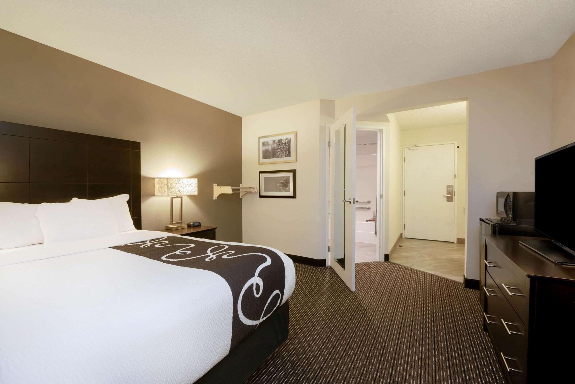 Hotel La Quinta By Wyndham Cleveland Macedonia Esterno foto
