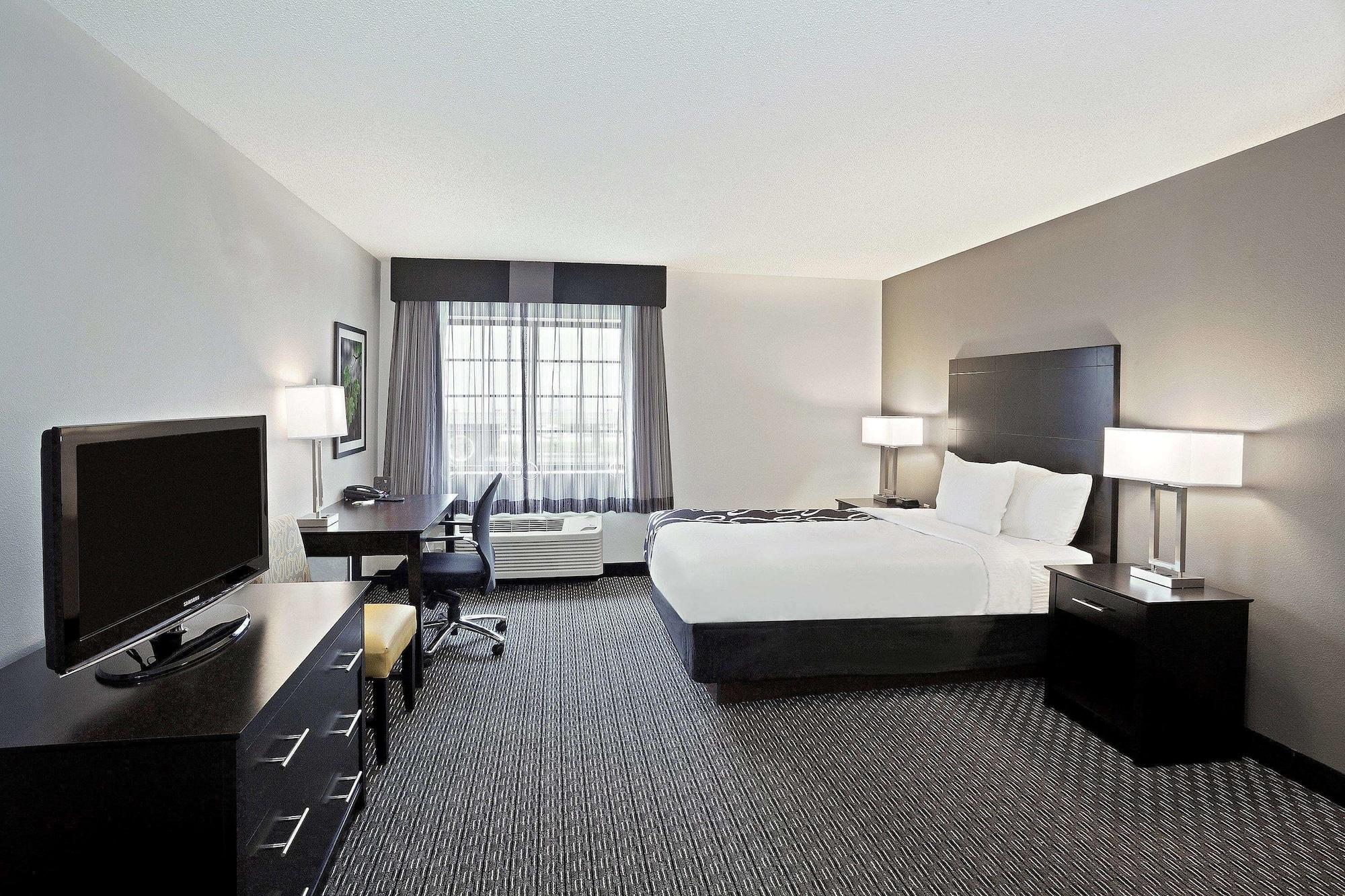 Hotel La Quinta By Wyndham Cleveland Macedonia Esterno foto