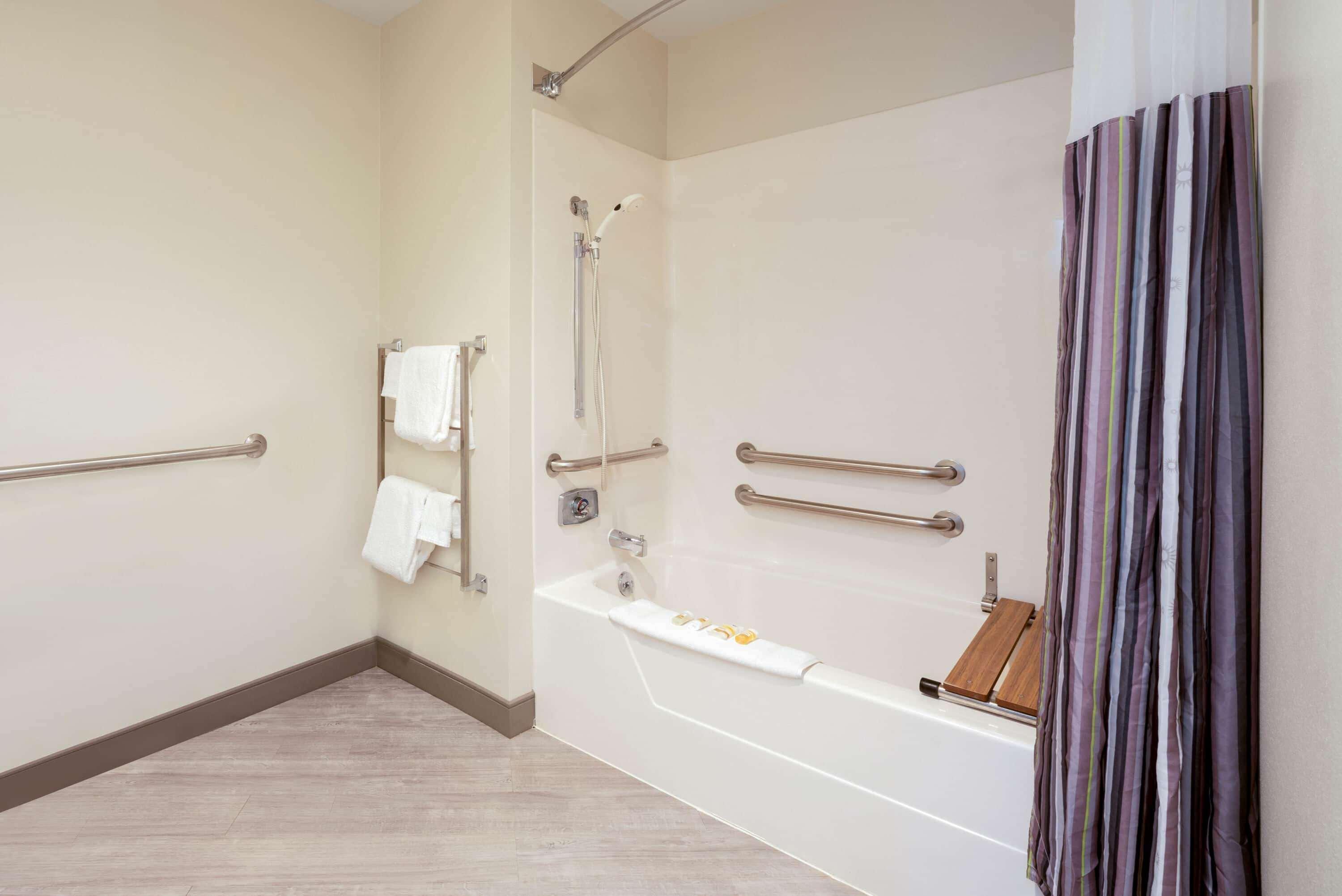 Hotel La Quinta By Wyndham Cleveland Macedonia Esterno foto