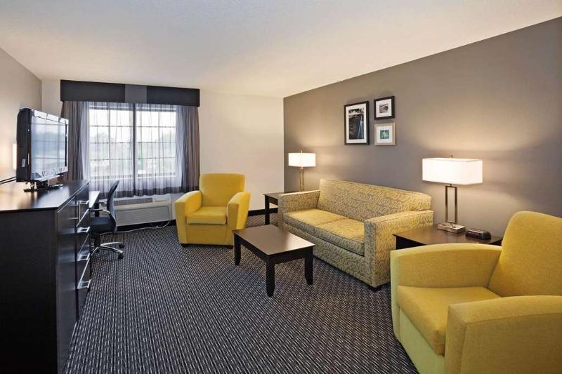 Hotel La Quinta By Wyndham Cleveland Macedonia Esterno foto